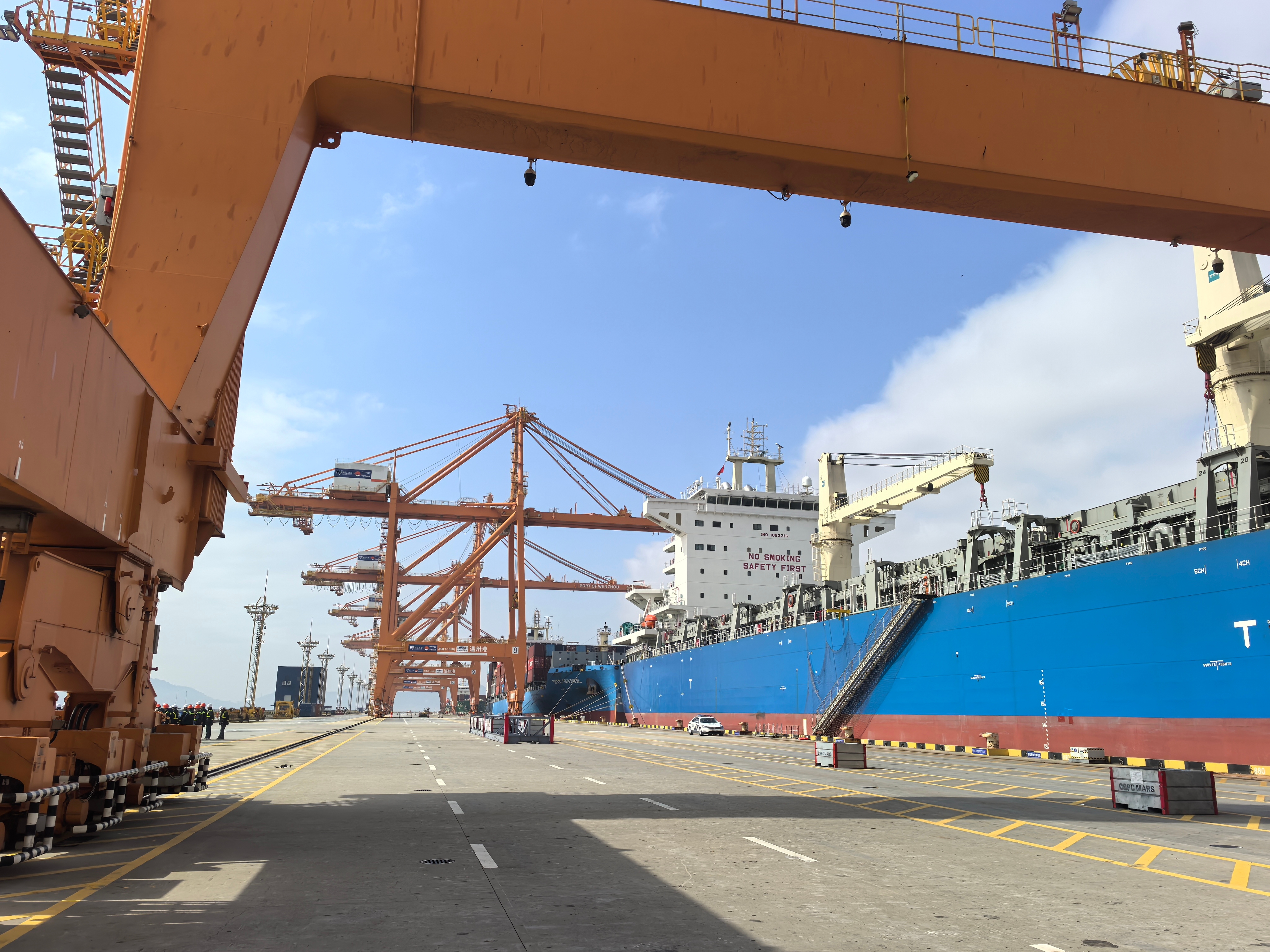 状元岙公司喜迎“开门红” 1月集装箱吞吐量稳健增长